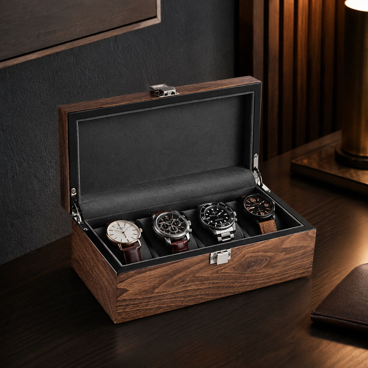 Écrin Pin 4 montres ouvert, coussins en velours