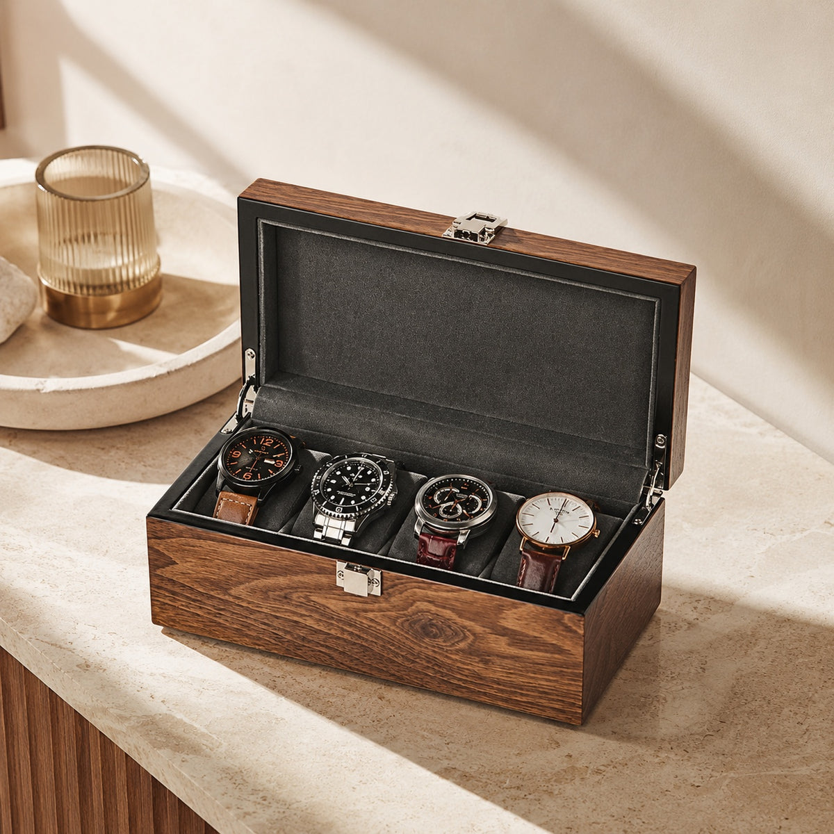Écrin Pin 4 montres rangé dans un tiroir
